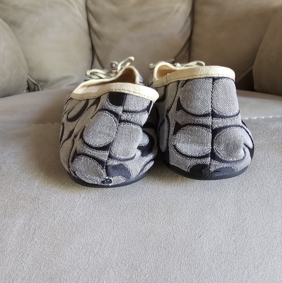 Coach Poppy Darling gray logo pattern ballet flats size 9B - Picture 5 of 8